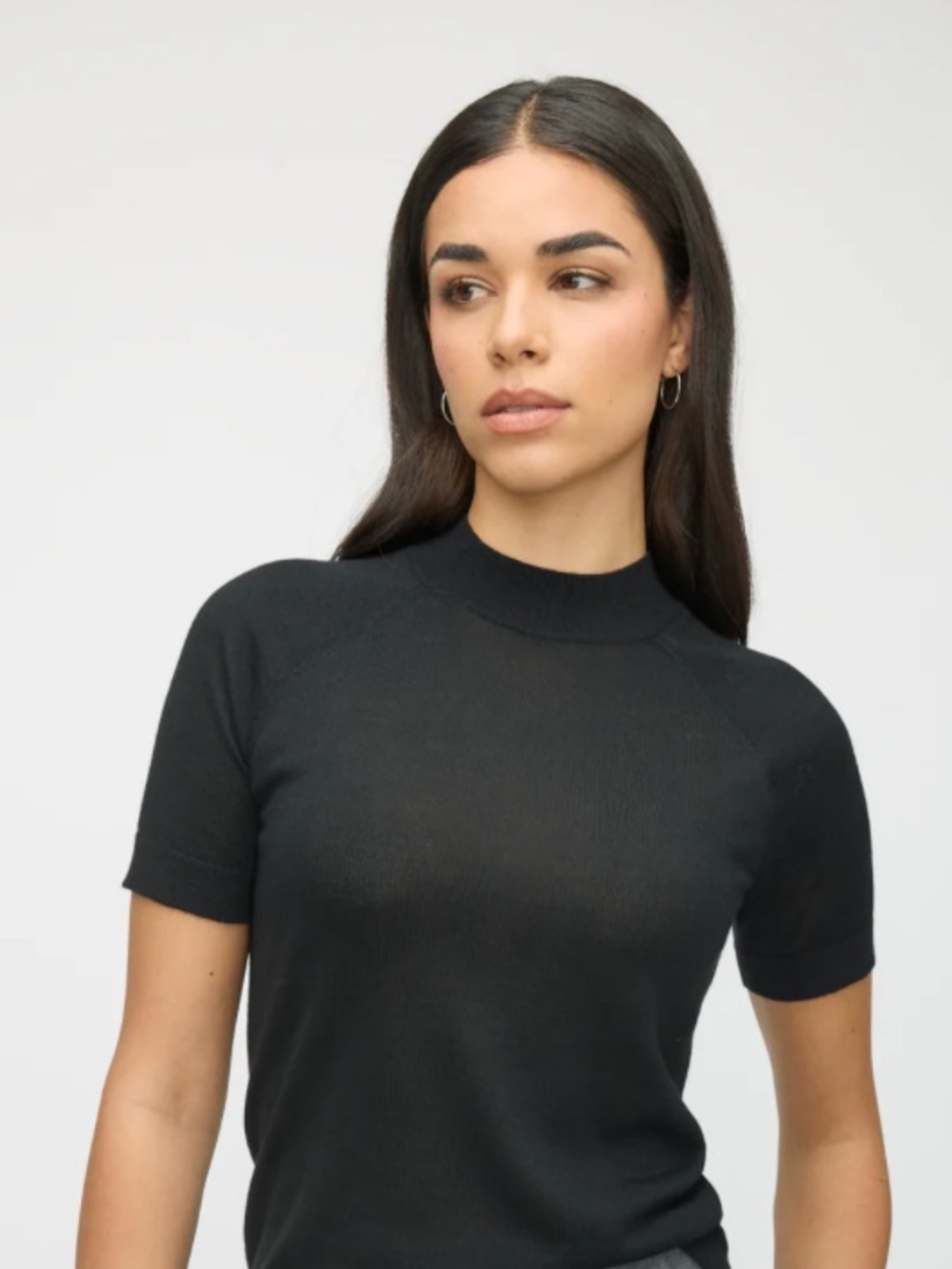 Kit and Ace Black Mock Neck T-Shirt Size L